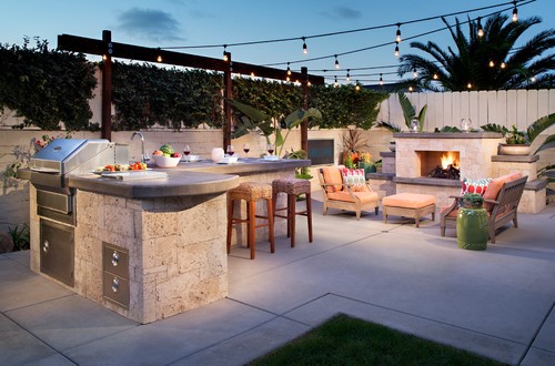 Outdoor Kitchen